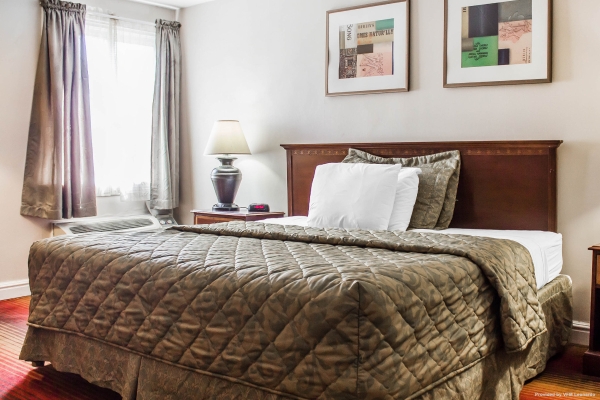 RODEWAY INN HUNTINGTON STATION